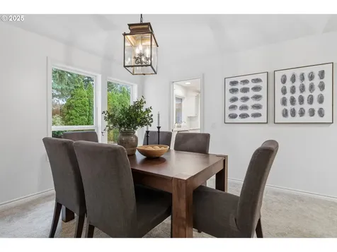12723 Adrian Court Lake Oswego OR 97034