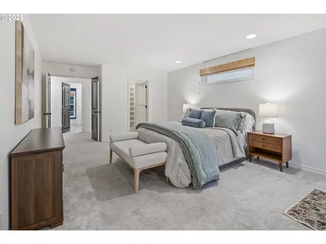 12723 Adrian Court Lake Oswego OR 97034