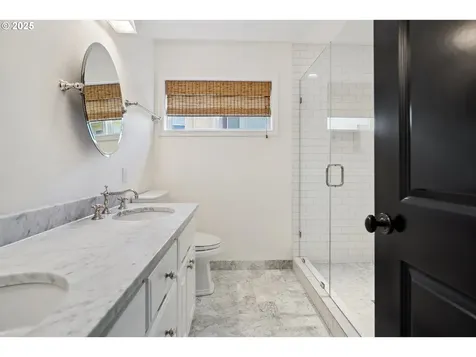 12723 Adrian Court Lake Oswego OR 97034