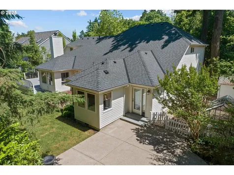 12723 Adrian Court Lake Oswego OR 97034