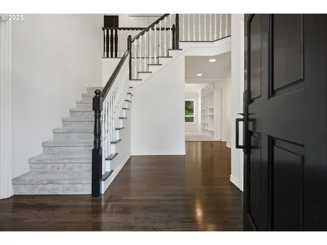 12723 Adrian Court Lake Oswego OR 97034