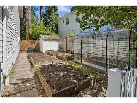 12723 Adrian Court Lake Oswego OR 97034
