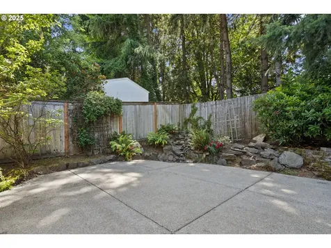 12723 Adrian Court Lake Oswego OR 97034