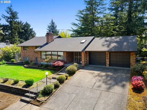 15416 NE Holladay Street Portland OR 97230