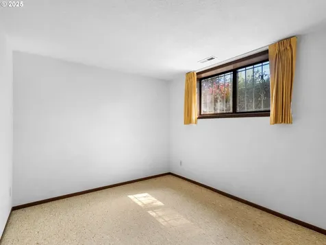 15416 NE Holladay Street Portland OR 97230
