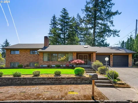 15416 NE Holladay Street Portland OR 97230
