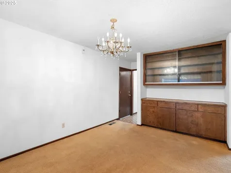 15416 NE Holladay Street Portland OR 97230