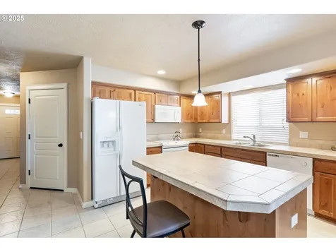 528 SE 204th Place Gresham OR 97030