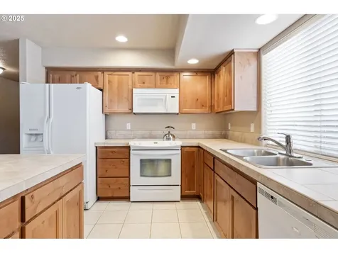 528 SE 204th Place Gresham OR 97030