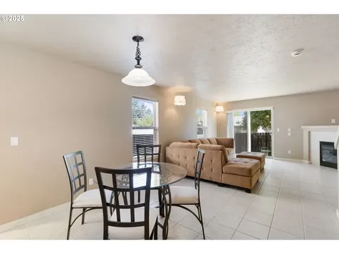 528 SE 204th Place Gresham OR 97030