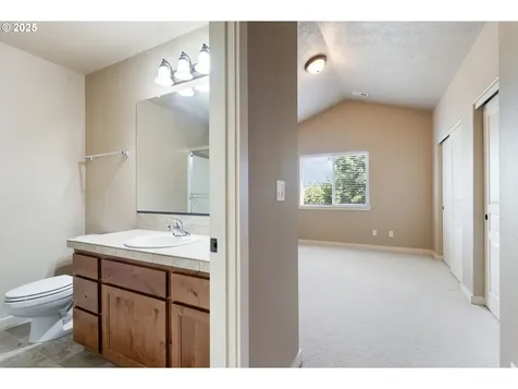 528 SE 204th Place Gresham OR 97030