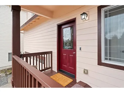 13807 SE Gladstone Street Portland OR 97236
