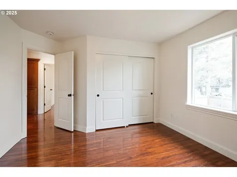 13807 SE Gladstone Street Portland OR 97236