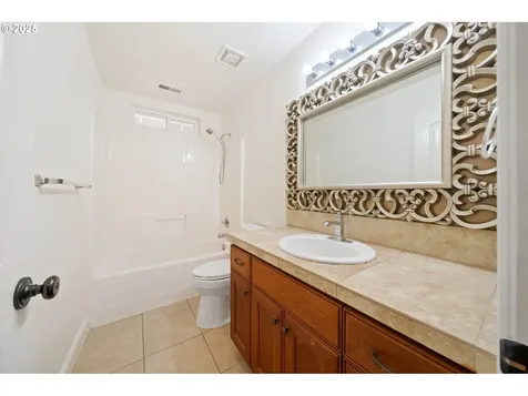 13807 SE Gladstone Street Portland OR 97236