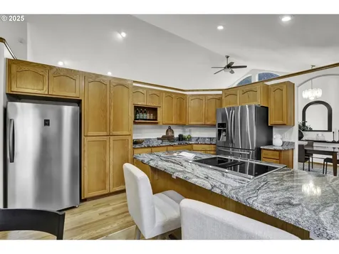 1002 S 69th Street Springfield OR 97478