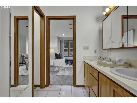 1002 S 69th Street Springfield OR 97478