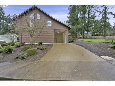 1002 S 69th Street Springfield OR 97478
