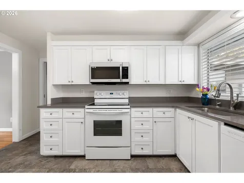 6368 SE Pine Creek Way Milwaukie OR 97267