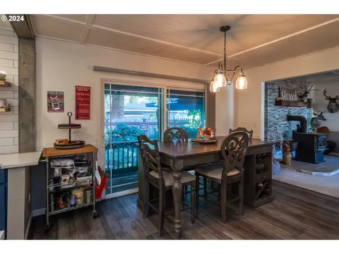 127 Deaton Court Canyonville OR 97417