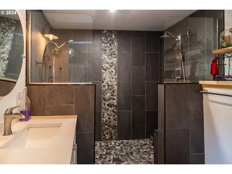 127 Deaton Court Canyonville OR 97417