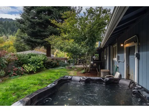 127 Deaton Court Canyonville OR 97417