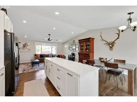 1144 N Pine Street Canby OR 97013