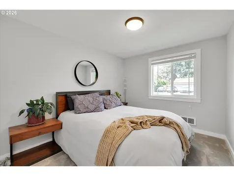 1144 N Pine Street Canby OR 97013
