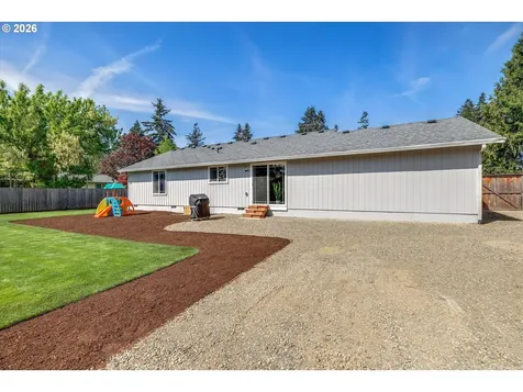 1144 N Pine Street Canby OR 97013