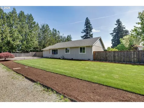 1144 N Pine Street Canby OR 97013