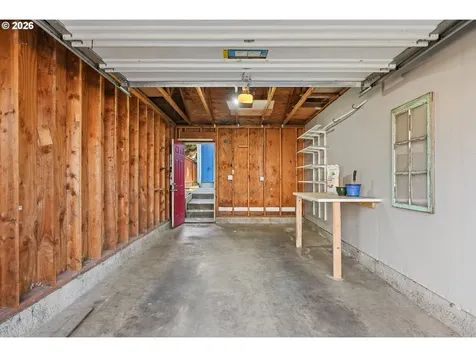 6677 N Columbia Way Portland OR 97203