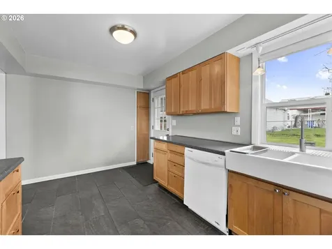 2412 E 6th Street Vancouver WA 98661