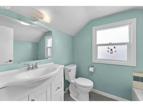 2412 E 6th Street Vancouver WA 98661