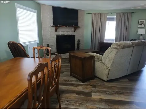309 S Hazel Street Brookings OR 97415