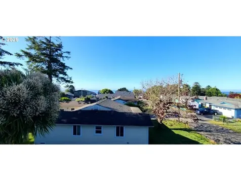 309 S Hazel Street Brookings OR 97415
