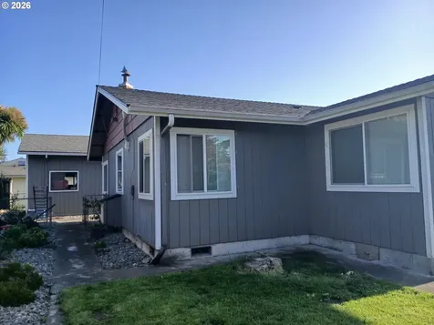 309 S Hazel Street Brookings OR 97415