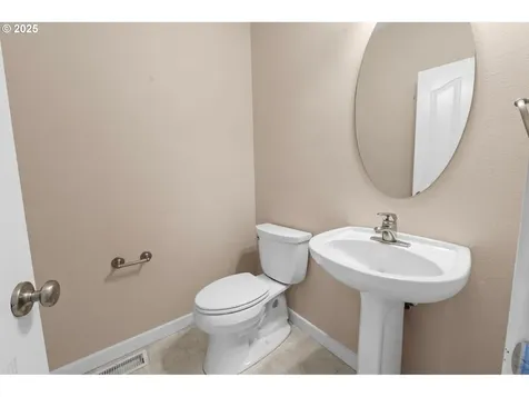 1055 Nautical Drive Hammond OR 97121