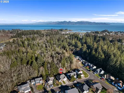 1055 Nautical Drive Hammond OR 97121