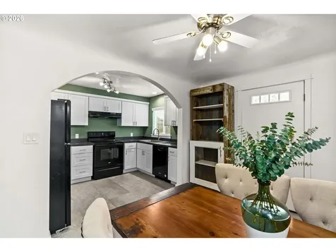 3155 Bell Avenue Eugene OR 97402