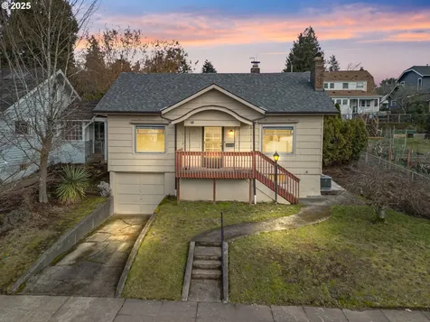 1806 SE 55th Avenue Portland OR 97215