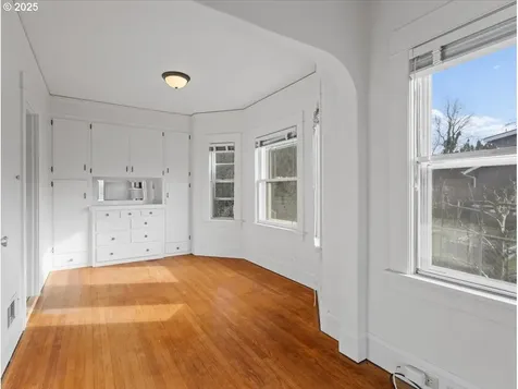 1806 SE 55th Avenue Portland OR 97215