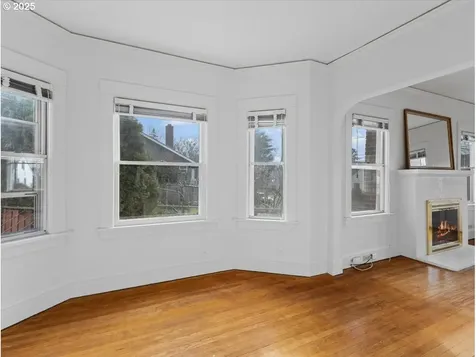 1806 SE 55th Avenue Portland OR 97215