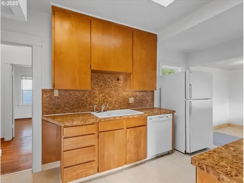 1806 SE 55th Avenue Portland OR 97215