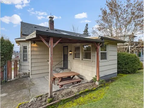 1806 SE 55th Avenue Portland OR 97215