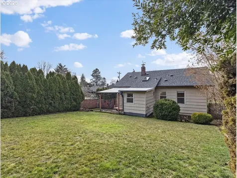 1806 SE 55th Avenue Portland OR 97215