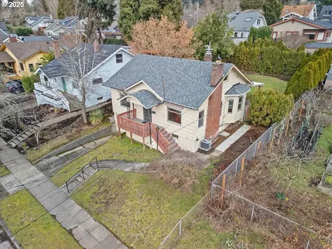 1806 SE 55th Avenue Portland OR 97215