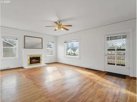 1806 SE 55th Avenue Portland OR 97215