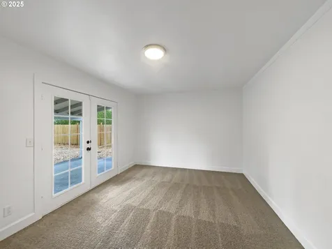 6923 SE Nehalem Street Portland OR 97206
