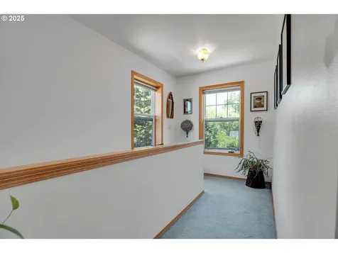 10724 SE Clinton Street Portland OR 97266