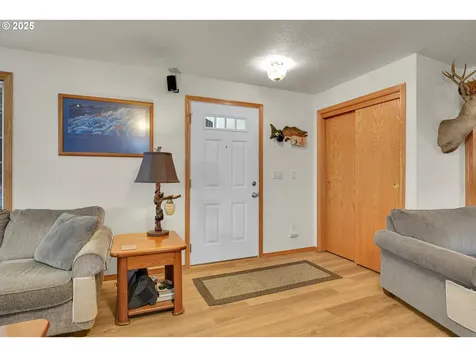 10724 SE Clinton Street Portland OR 97266