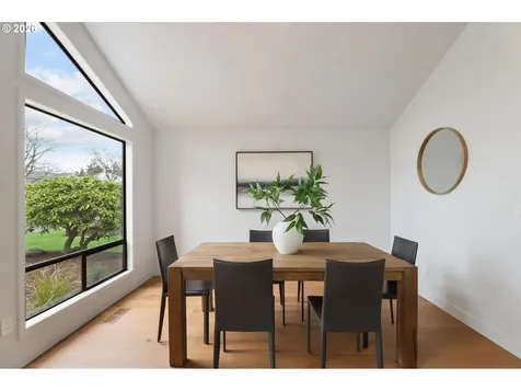 7104 SW Chapel Lane Portland OR 97223